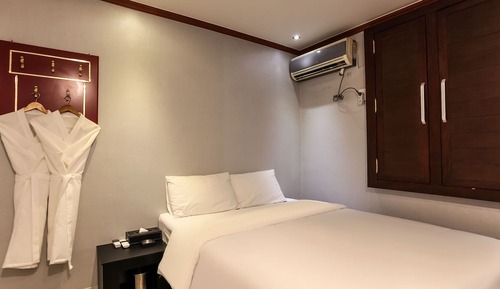 Room (Standard Room)