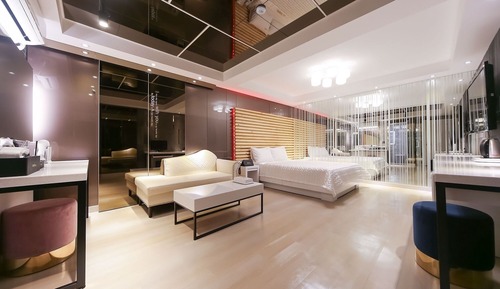 Room (Premium-Spa (Netflix available/bidet/)