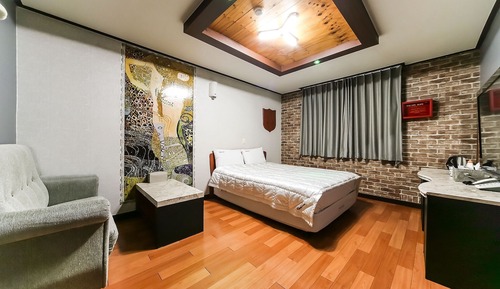 Room (Standard Room)