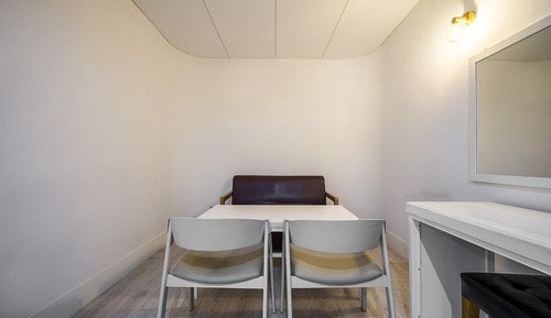 Room (Special Room for Couple (Netflix Avai)