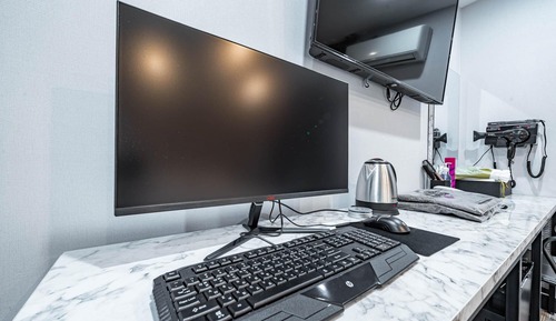 Room (Healing Room (River View Netflix Avai)