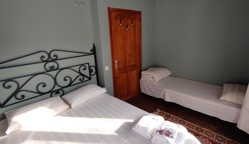 Family Duplex, Mountain View (Dag- Orman Oda)