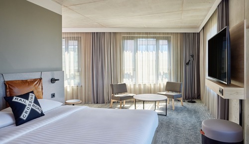 Family Room, 1 Queen Bed with Sofa bed, Non Smoking