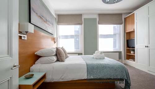 2-Bedroom Apartment (1 double bed + 1 single bed + 1 sofa bed)