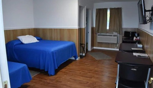 Standard Double Room, with two beds, Non Smoking, Lake View