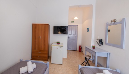 Economy Twin Room