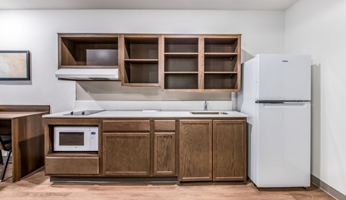 Suite, 1 Queen Bed, Accessible, Non Smoking (Roll-In Shower)