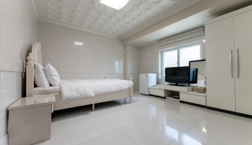 Room (Annex bed)