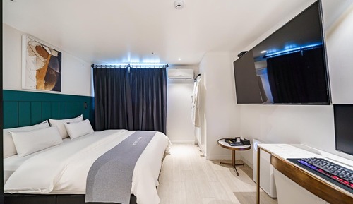 Room (Suite VIP (highest quality mattress a)