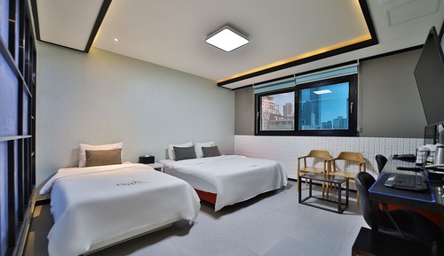 Deluxe Twin Room