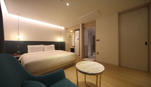 Premium Double Room (With Styler)