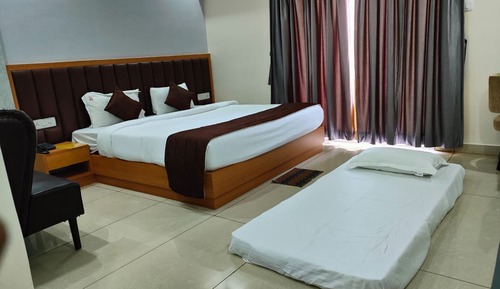 Deluxe Double Room, Multiple Beds, City View