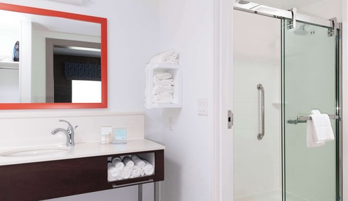Room, 2 Queen Beds, Accessible (Hearing)