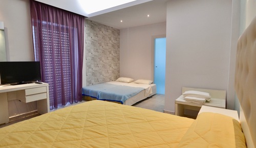 Comfort Quadruple Room