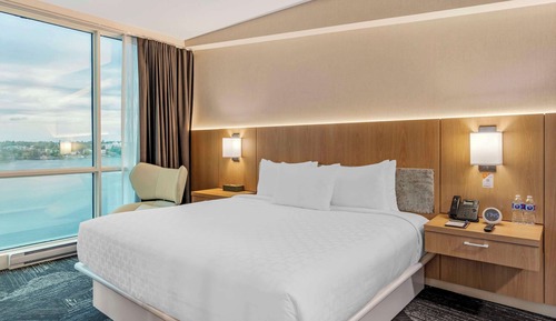 Suite, 1 King Bed, Non Smoking