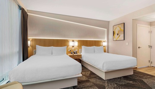 Standard Room, 2 Queen Beds, Non Smoking, Lake View