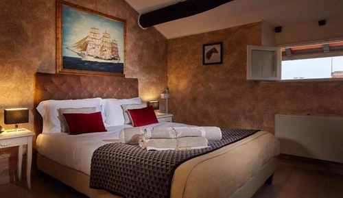 Panoramic Triple Room (Attic)