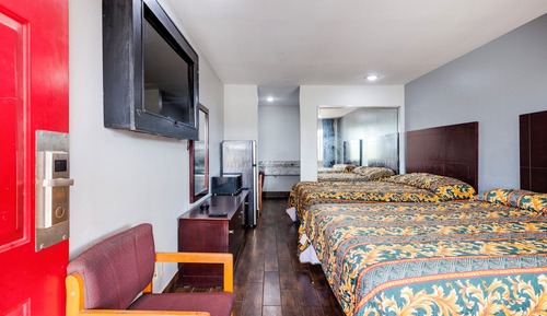 Room, 2 Queen Beds, Non Smoking