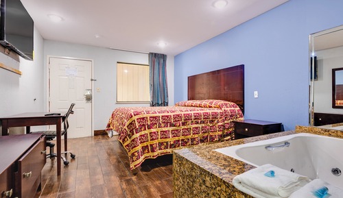 Room, 1 King Bed, Smoking, Jetted Tub