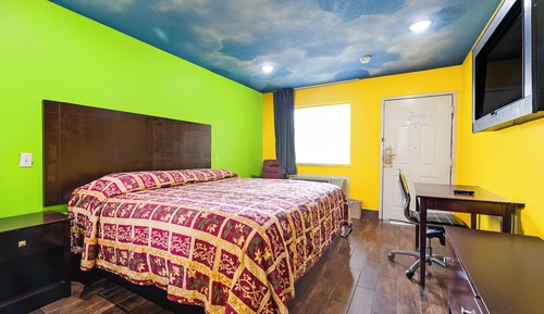 King Bed Accessible Non-Smoking