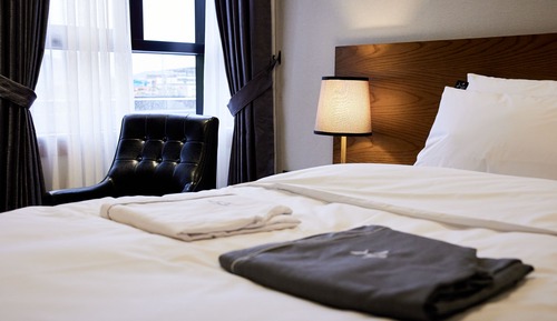 Corner Suite