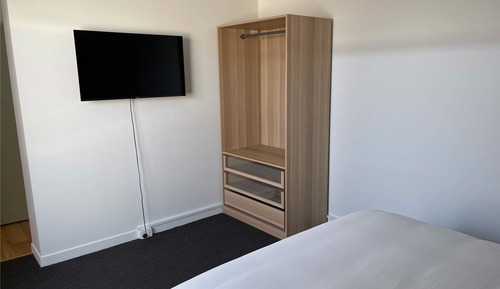 Queen Room (Ensuite)