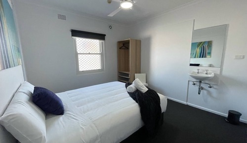 Queen Room (Shared Bathroom)