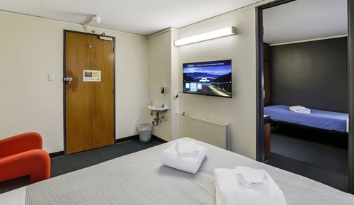 Standard Family (Twin) Room with Shared Bathroom