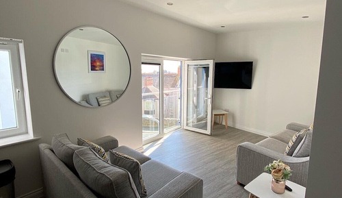 Apartment (2 Bedrooms)