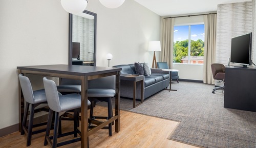 Suite, 1 Bedroom (Hearing Accessible)