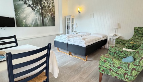 Basic Double Room, 2 Twin Beds