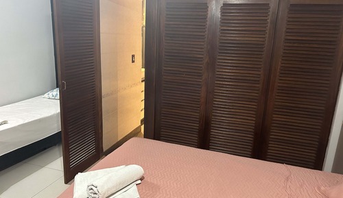 Sextuple Room