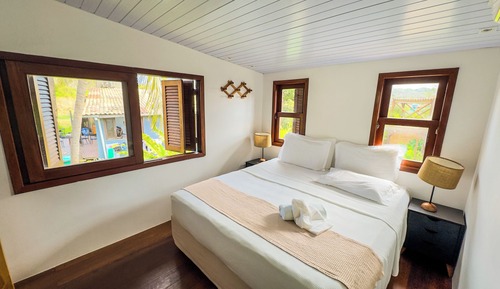 Design Room, 1 King Bed