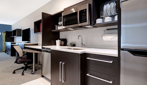 Suite, 1 King Bed, Accessible (Mobility, 3x3 Shower)