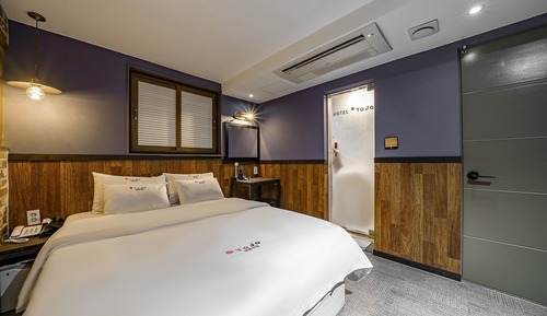 Room (Standard (random assignment Netflix a)