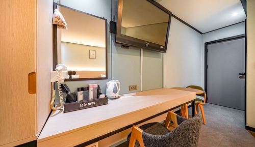 Room (Twin (double single OR single single )