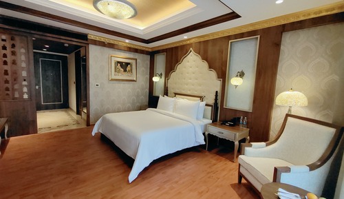 Premium King First Floor Pool Facing with Bathtub