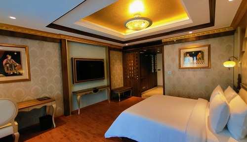 Deluxe King Pool Facing with Balcony
