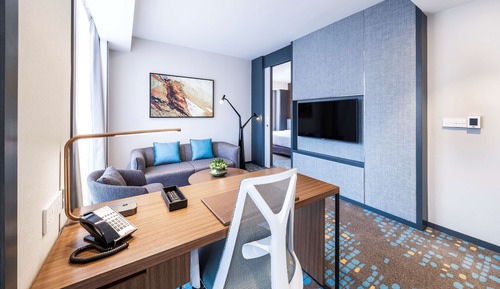 Deluxe Suite, 1 King Bed