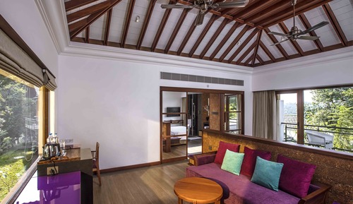 Estate villas with Balcony