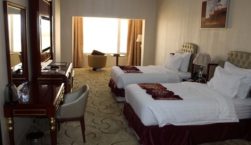 Executive Suite, 3 Bedrooms, Smoking