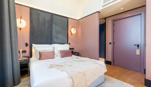 Cozy Double Room, River View