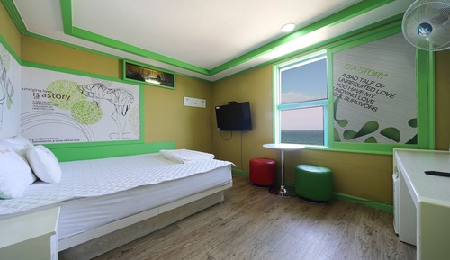 Room (Standard Room (Ocean View))