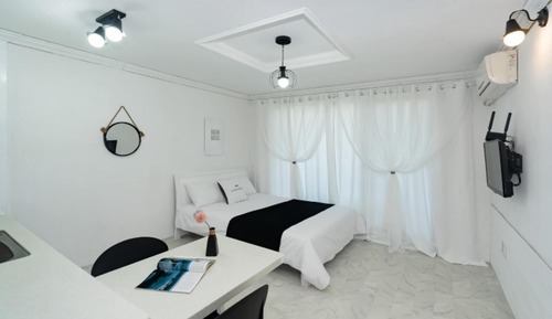 Room (Story 4 (dogs not allowed))