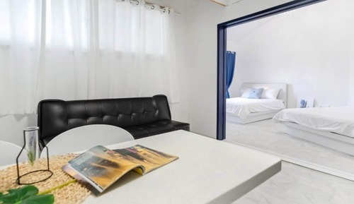 Room (Story 10 (dogs not allowed))