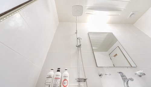 Room (Twin single + single bed breakfast pr)