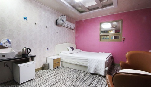 Room (General room (100% disinfection/Good )