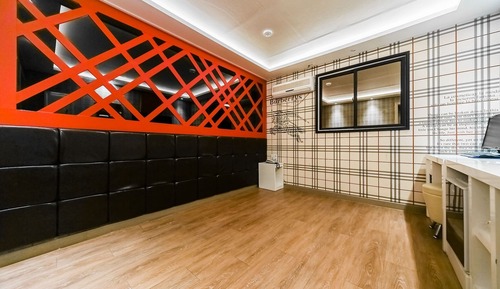 Room (Ondol (Computer & TV Mirroring YouTub)