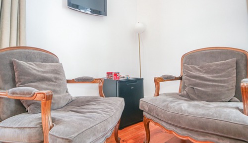 Deluxe Room, 1 Bedroom, Refrigerator, Garden View