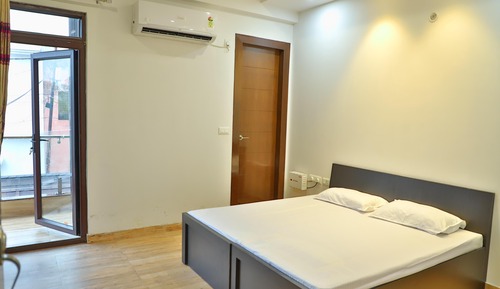 Apartment, 3 Bedrooms, Accessible, Smoking